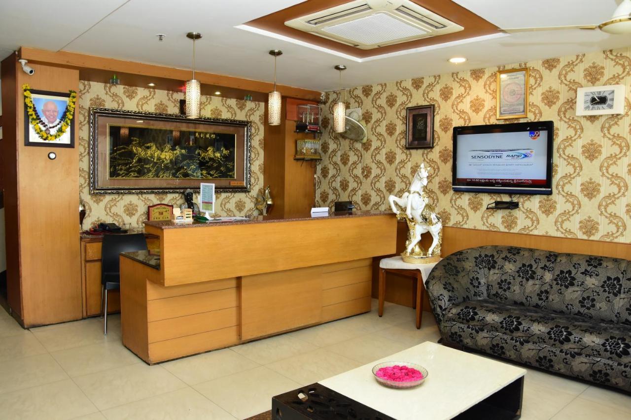 Budget Hotel Khammam Extérieur photo